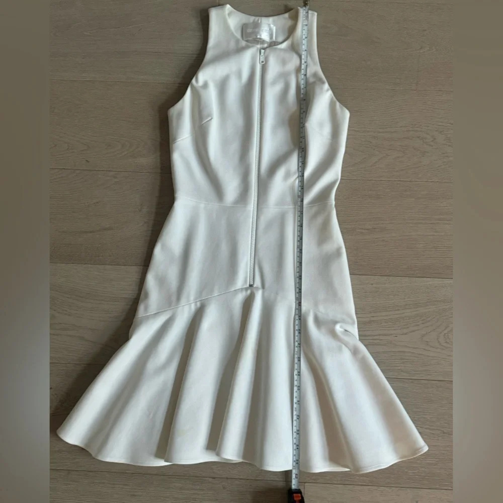 Cushnie Et Ochs RUNWAY white/cream mini dress size 6 - Picture 7 of 12